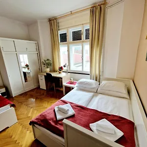 Bed & Breakfast Vila Teslova Ljubljana