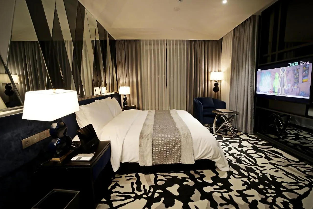 Best Louis Hamilton Hotel Gwangan Пусан