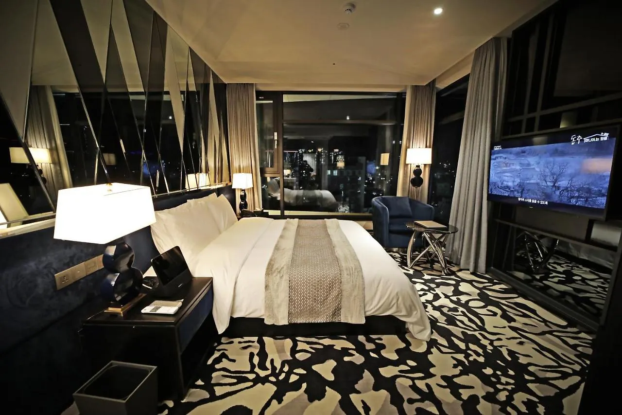 Best Louis Hamilton Hotel Gwangan Пусан 3*,