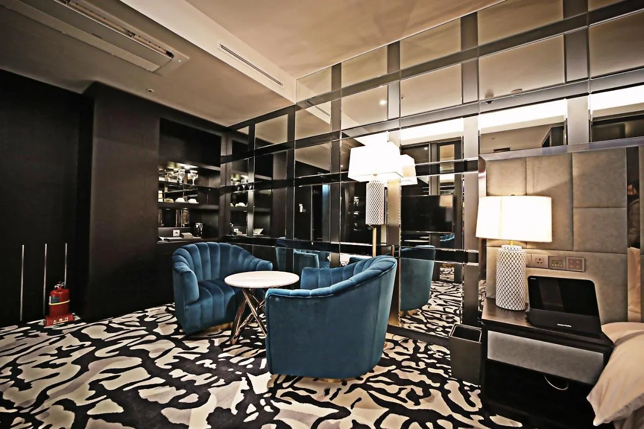 ***  Best Louis Hamilton Hotel Gwangan Пусан Южная Корея