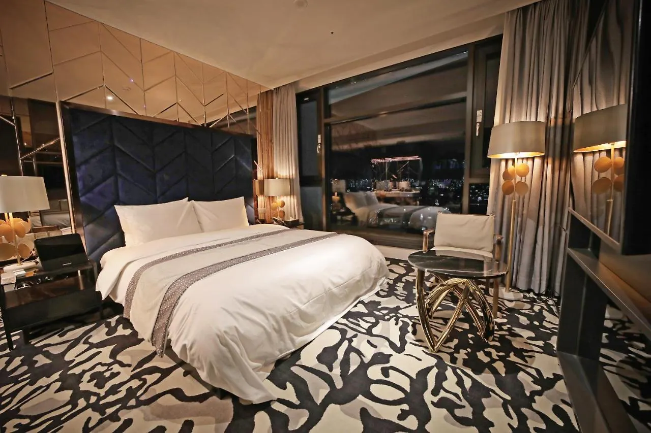 Best Louis Hamilton Hotel Gwangan Пусан