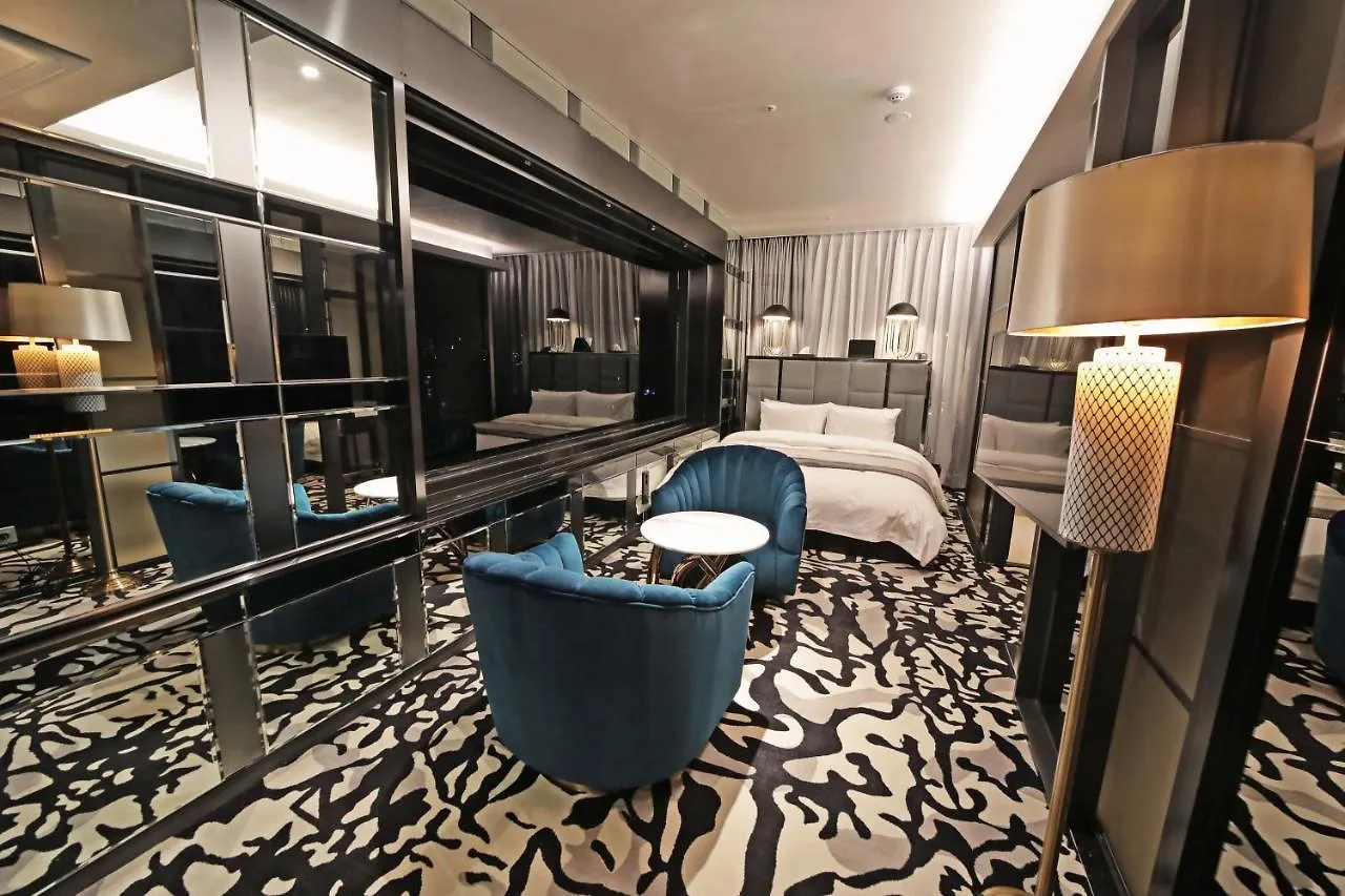 Best Louis Hamilton Hotel Gwangan Пусан